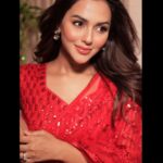 Nusraat Faria Instagram - Reminder: you are loved ❤️