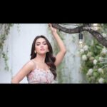 Nusraat Faria Instagram - আনন্দলোক পূজাবার্ষিকী ft নুসরত ফারিয়া ফোটোগ্রাফি : শিলাদিত্য দত্ত ভিডিও : বিপ্রদীপ চক্রবর্তী মেকআপ : সোমা সাহা হেয়ার: সাধভিকা দেবশর্মা স্টাইলিং : নীল সাহা পোশাক : ওনায়া গয়না : অ্যাড্রস ক্রিয়েশনস লোকেশন : দ্য পার্ক, কলকাতা The Park Hotel, Park Street