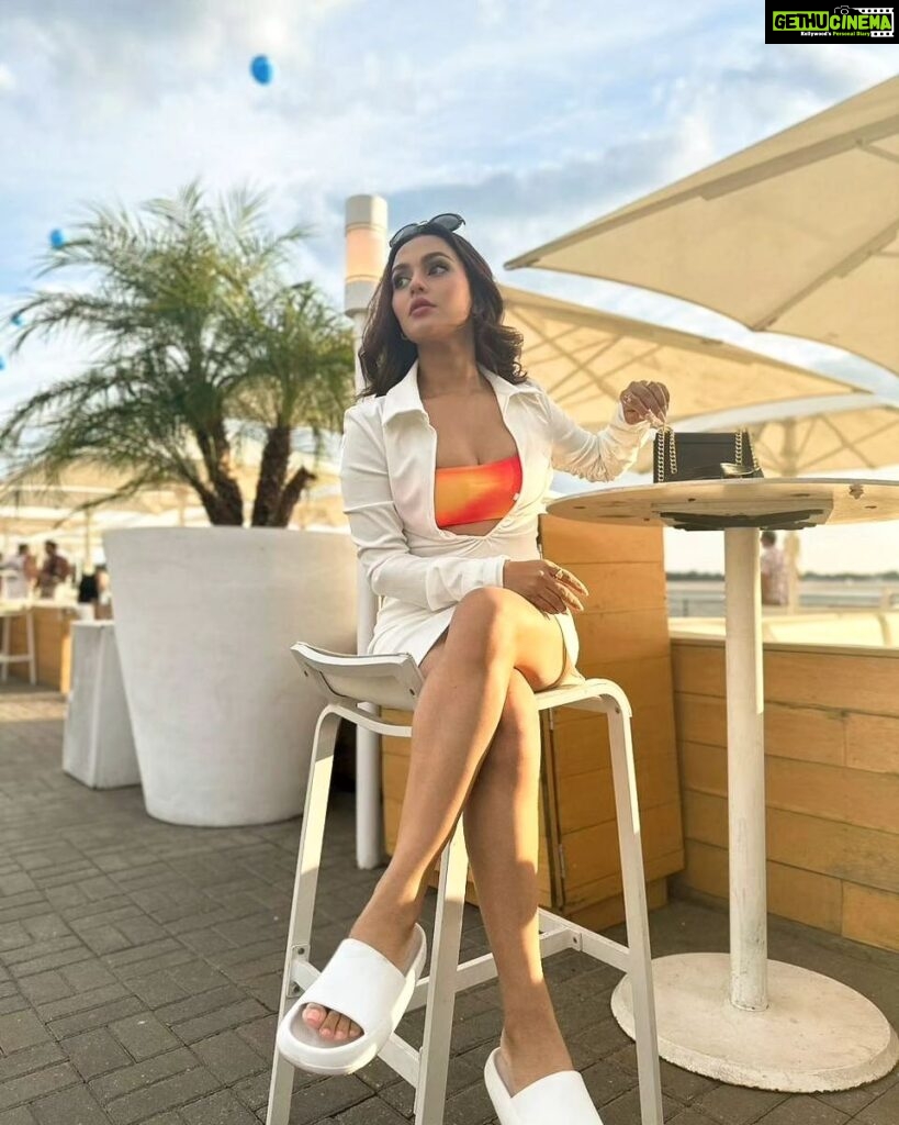 Nusraat Faria Instagram - Indulging...🧡 Cabana Pool Bar