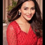 Nusraat Faria Instagram - Ultimate cure for sadness #Red @kiara_by_preeti_modi