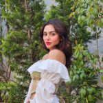 Nusraat Faria Instagram - “Mood: calm and unbothered Hair color by @galamakeover_by_navinahmed By @navinahmed_official Istanbul, Turkey