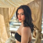 Nusraat Faria Instagram - Let’s do some “we shouldn’t be doing this” kind of things... Alacatı