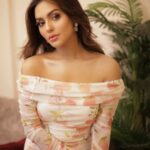 Nusraat Faria Instagram - You’re all mine, and I’m not sharing.