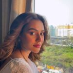 Nusraat Faria Instagram - @nusraat_faria ki khubsurti dekh ke to chaand taare bhi theher Gaye 🥰 #nusraatfaria #terevaaste #joshbangla #joshvideos
