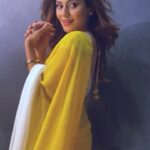 Nusraat Faria Instagram - রাইয়ের gorgeous looks দেখে দিনের শুরু না হলে, #ShobEMaya ♥️ #AbarBibahoObhijaan In Cinemas #JamaiShasti, Thursday 25th May.