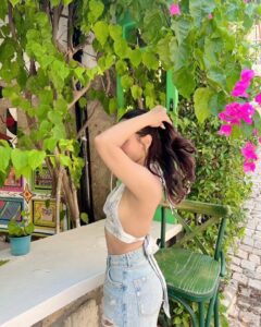 Nusraat Faria Instagram - Creating happiness 😊