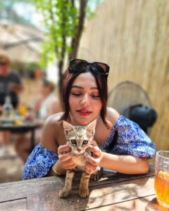 Nusraat Faria Instagram - Creating happiness 😊