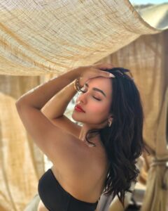 Nusraat Faria Instagram - Let’s do some “we shouldn’t be doing this” kind of things...