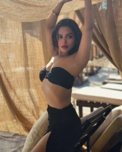 Nusraat Faria Instagram - Let’s do some “we shouldn’t be doing this” kind of things...