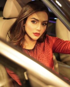 Nusraat Faria Instagram - The last picture is my state of mind
.
.
Wearing @festivibe.official
