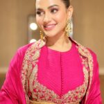 Nusraat Faria Instagram - Things have to end.. But love doesn't.. Wearing @meherofficials Makeover @galamakeover_by_navinahmed