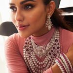 Nusraat Faria Instagram - Focus on me... not the caption 😉 @jarwahouse Mumbai, Maharashtra