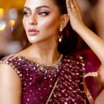 Nusraat Faria Instagram - Got ready for the 18th Channel I music award.. hosting was fun after long time ❤️ Glam team @zahidkhanbridalmakeover @nabila.boutiques @drnabilanabi @mh_bipu