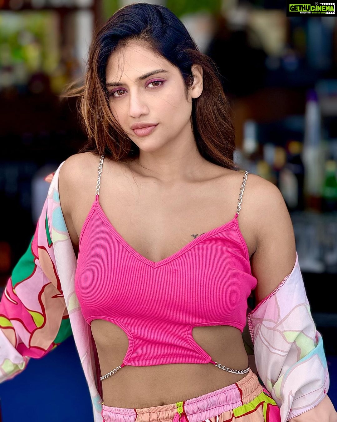 Nusrat Jahan Instagram - Iām Thinking in colours š©µ š š©· š š š