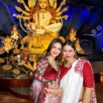 Nusrat Jahan Instagram - সুখের স্মৃতি রেখো মনে মিশে থেকো আপনজনে মান অভিমান সকল ভুলে আশার প্রদীপ রেখো জ্বেলে মা আসবে এই আশা রেখে সবাই মিলে থেকো সুখে। শুভ বিজয়া 🙏🏻🙏🏻🤗