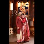 Nusrat Jahan Instagram - Nussrat Jahan and Yash Dasguptaa dress up in a splash of cheerful colours this Durga Puja, for t2 @nusratchirps @yashdasgupta @nehagandhibinrajka @sahababusona @ginni_love21 @houseofmasaba @gramofink @jayantireddylabel @bombaim2009 @soumitra_mondal_marg @tajcitycentrenewtown @therohanarora #DurgaPuja #celebs #cutecouple #festivefashion