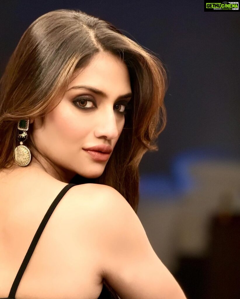 Nusrat Jahan Instagram - When words are restrained,the eyes often talk a great deal… Do they remind u that ur loved???