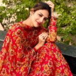 Nusrat Jahan Instagram - मेरा लाल दुपट्टा ❤️