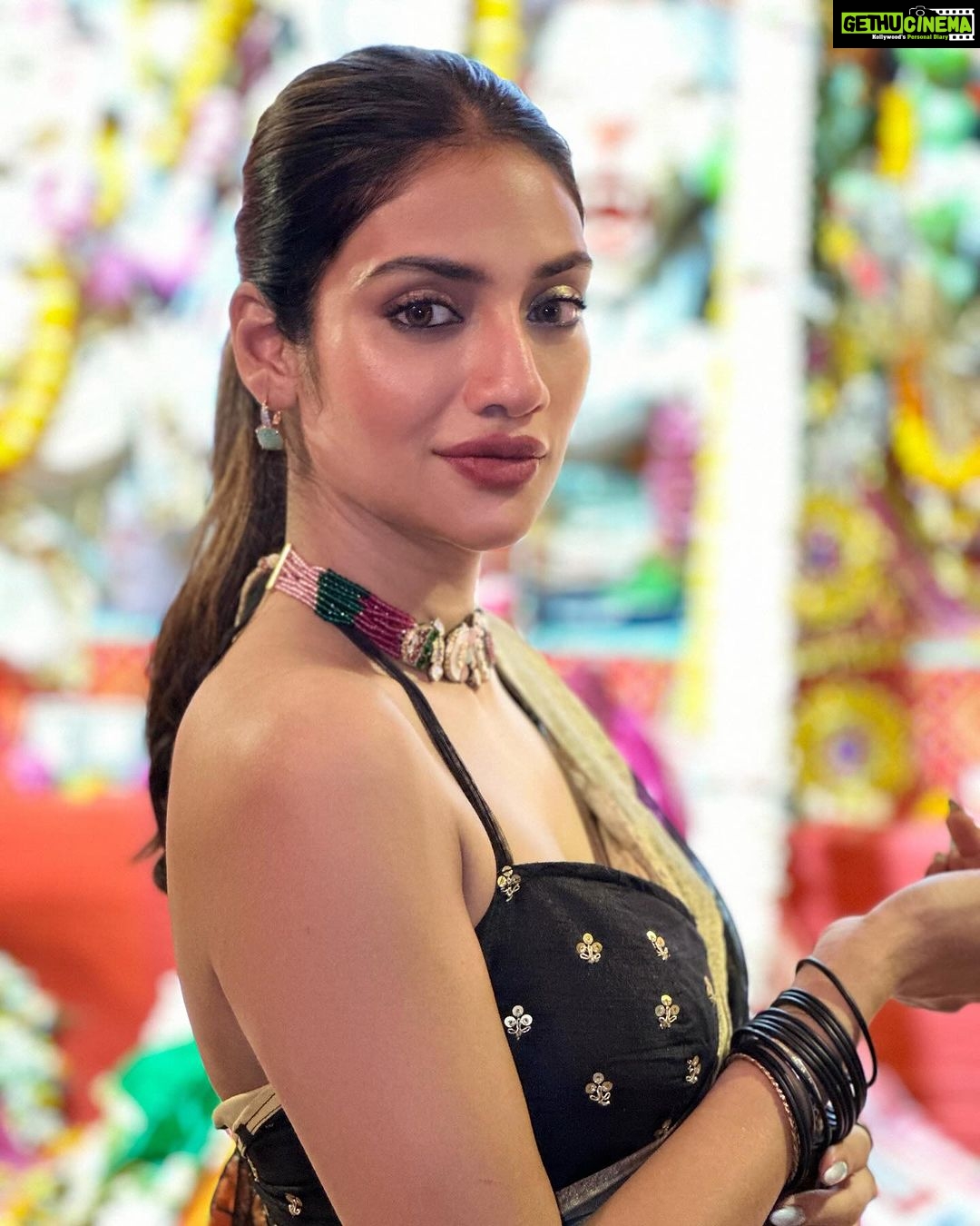 Nusrat Jahan Instagram - #nabaminightsorted❤️