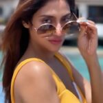 Nusrat Jahan Instagram - Sun Sand & This Song… 🏝️ 🌊 ☀️ was long pending… Had to make a reel… Dedicating it to @yashdasgupta #yaariyan2 #sunnysunny2.0#bluehaipaanipaani #beachbabe