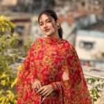 Nusrat Jahan Instagram - मेरा लाल दुपट्टा ❤️