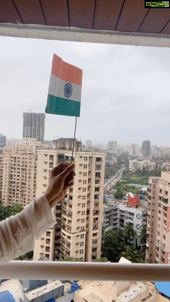 Pakhi Hegde Instagram - लो फिरसे वो नजारा याद कर ले, शहीदो की दिल में धड़कती ज्वाला को याद कर ले !!!! जिस में बेहकर आजादी पोहोंची थी किनारे, बलिदानियोके खून की वो धारा याद कर ले 🙏🏻 जय हिन्द जय भारत 🙌 आप सभी को स्वतंत्रता दिवस की हार्दिक शुभकामनाएँ🇮🇳 Happy Independence Day 🇮🇳 #happyindependenceday #२०२३ #happyindependenceday2023 #india #ilovemyindia #pakkhi #pakkhihegde #pakhi #pakhihegde #instagram #instagood #instadaily #viralreels #viralvideos #viralpost #trendingreels #trending #trendingsongs #trend #trendalert India Mumbai City