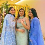Pakhi Hegde Instagram - Happy daughters day ❤️❤️❤️❤️ @esha_shetty @aashnahegde @shlokashetty16 @khushihegde Feel so happy for each one of u, who’s making me so proud each passing day! Bappa has blessed me with the best daughters in the world ! What more can I ask for🙌❤️ Just pray for the best for u all😘 love u all😘 #happydaughtersday #❤️❤️❤️❤️ #pakkhi #pakkhihegde #aashnahegde #khushihegde #shlokashetty #eshashetty Blue outfit : Styled : @tiara_gal @akansha.27 Outfit : @sayarishofficial @echo101pr Assisted by : @stylebypriyankaa Orange and pink outfit : Styled by : @tiara_gal @akansha.27 Assisted by : @stylebypriyankaa Outfit - @arpitasulakshana @stylebyriyajn