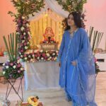 Pakhi Hegde Instagram - वक्रतुण्ड महाकाय सूर्यकोटी समप्रभ निर्वीघ्नम कुरुमे देव सर्वकार्येशु सर्वदा🙌 हे गजानना आम्हा सर्वान्वर आपली कृपादृष्टि थेवा🙌 #गणपति२०२३ .. . . Styled : @tiara_gal @akansha.27 Outfit : @sayarishofficial @echo101pr Assisted by : @stylebypriyankaa #ganapati #2023 #love #pakkhi #pakkhihegde #pakhi #pakhihegde #love #blessings Aamchi Mumbai