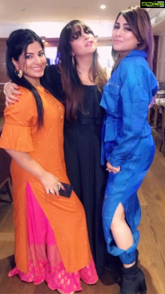 Pakhi Hegde Instagram - Happiest birthday happy soul @smritysinha_official god bless u with the best 🥰❤️🦋 lots of love ! Keep flying high! Live ur life to the fullest! Be positive the way u r thruout! Pray to god for all the best for ur life 🥰❤️ 🎂 happy birthday girl🥰❤️🎂