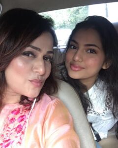 Pakhi Hegde Instagram - Happiest birthday my baby 😘🥹 
Love u to the moon n back🤩 , 
I still can’t believe, that u have grown so big 
Ps:Dnt miss the last pic🤩
By each passing day, I feel so proud the way u have evolved as a beautiful human🤩
I feel for us all, 
 while we r all working, it’s important to grow, be successful, but at the same time,  those small moments that we get to share with each other, our loved ones , we shouldn’t miss the essence n beauty of that while we r in the race of this competitive world ! 
I know I wasn’t so lucky to give u the whole time I wished,  as I was working but it’s u who has never made me feel that,
U ❤️ always understood me, and stood by me unconditionally! I’m so  lucky to have u in my life 😘 I’m blessed that god gave me u Khushi😘🤩 
love uuuuuu😘so so much! 
U r the little angle in our house! 
OUR BARBIE🥰
Hey barbie !!!
Or 
May I call u our 
#kendalljenner 🤩 #love #you #burthdaygirl🎈❤️✨