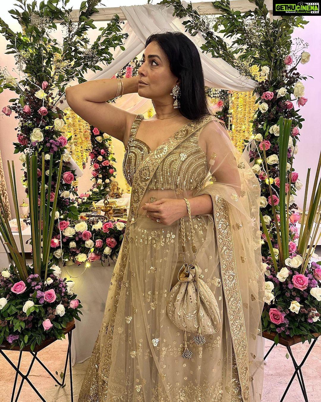 Pakhi Hegde Instagram - Dil jhoom jhoom jaaye 🫅 . . . Had this princess feel with this beautiful outfit 🤩 Doesn’t this song suit well to it? Styling : @tiara_gal @akansha.27 Outfit : @anishashettyofficial . . . #pakkhi #pakkhihegde #pakhi #pakhihegde #fyp #trendingsongs #trendingnow #trend