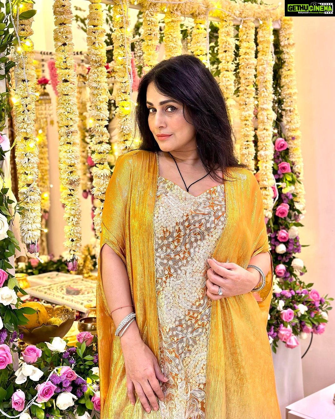 Pakhi Hegde Instagram - 🍊 Styled by : @tiara_gal @akansha.27 Assisted by : @stylebypriyankaa Outfit - @arpitasulakshana @stylebyriyajn #pakkhi #pakkhihegde #pakhi #pakhihegde #fyp #instagood #instagram #instadaily #reelsinstagram #reels #trend #trendingsongs #trendingreels #viral #viralreels