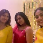 Pakhi Hegde Instagram - Happy daughters day ❤️❤️❤️❤️ @esha_shetty @aashnahegde @shlokashetty16 @khushihegde Feel so happy for each one of u, who’s making me so proud each passing day! Bappa has blessed me with the best daughters in the world ! What more can I ask for🙌❤️ Just pray for the best for u all😘 love u all😘 #happydaughtersday #❤️❤️❤️❤️ #pakkhi #pakkhihegde #aashnahegde #khushihegde #shlokashetty #eshashetty Blue outfit : Styled : @tiara_gal @akansha.27 Outfit : @sayarishofficial @echo101pr Assisted by : @stylebypriyankaa Orange and pink outfit : Styled by : @tiara_gal @akansha.27 Assisted by : @stylebypriyankaa Outfit - @arpitasulakshana @stylebyriyajn