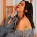 Palak Sindhwani Instagram - His timing, not mine. 🤍💫🧚🏻‍♀️ . . Clicked by - @ketangadkar HMU - 🙋‍♀️ . . #postoftheday #faith #goodvibes #bliss #happiness #fyp #ootd #denim #casuals #palaksindhwani #blessed