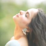 Palak Sindhwani Instagram - This song reminds you of?! 💭❤️ . . #slomo #trendingreels #instamood #moodshot #fyp #explore #ethnicwear #reelitfeelit