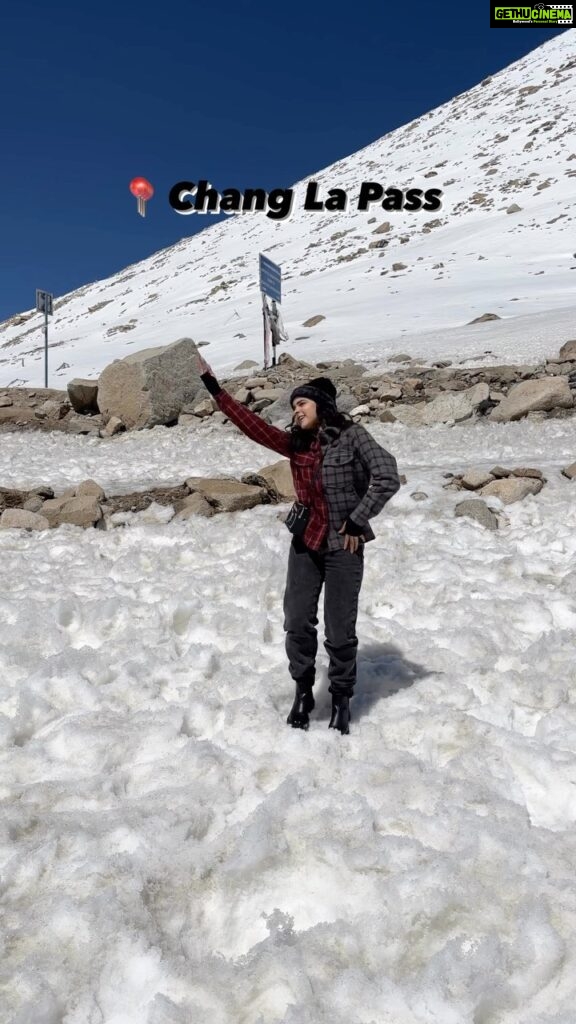 Palak Sindhwani Instagram - Here’s my Ladakh Trip for you in 40 secs! 🤍❄️✨ Thank you @travelbasketm1 for arranging everything so perfectly. 😌 . . #reeloftheday #lehladakh #travel #travelreels #reelitfeelit #snow #fyp #trendingreels #trending #ladakh #travelgram #explore #palaksindhwani Leh Ladakh
