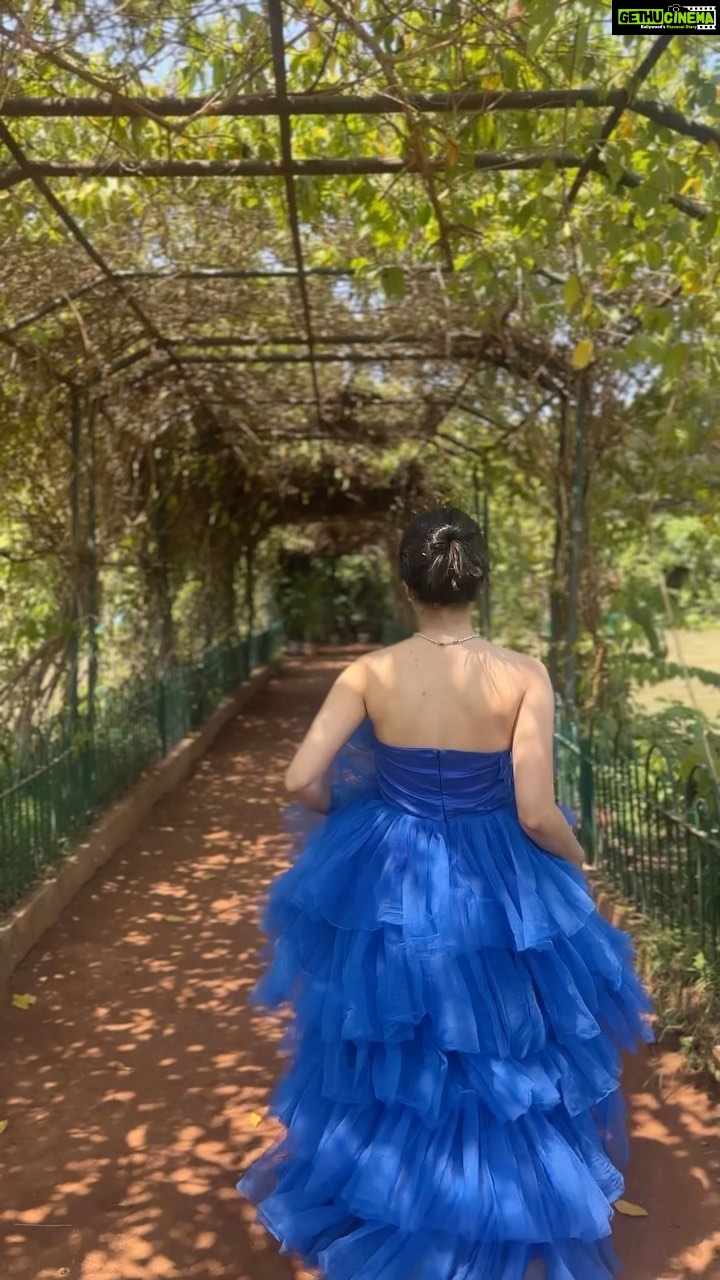 Palak Sindhwani Instagram - This is the first song that came to my mind after wearing this pretty outfit! 🙈🤍🦋 . . Styled by - @styleitupbyaashna Captured by - @artographybysagar Outfit - @purvisethiacouture HMU - @shine_and_shadow_ . . #reeloftheday #outdoorshoot #reelsinstagram #fyp #lovestory #explore #trending
