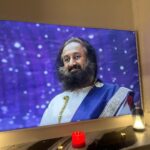Palak Sindhwani Instagram - 3 days in Sahaj Samadhi..Indeed, deep spiritual bliss..✨ Thank you Gurudev for walking with me through this journey we call Life! ❤️ @srisriravishankar Thank you @shwetavyas1305 my angel for inspiring all of us to live with harmony and joy. 🧚🏻‍♀️ I’m so glad that I decided to do something which makes my soul happy, We do a lot of things for our body, for others, but Please take some time out to do things which makes your soul happy, Listen to that little voice in you and rest leave it upto him, He’ll lead you in the right direction! 💫 . . #artofliving #jaigurudev #peacewithin #bliss #meditation #blessed #grateful #palaksindhwani