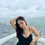 Palak Sindhwani Instagram - The sky loves me too..🖤☁️🌈 . . Captured by - @harshit_sid Wearing - @zara Earrings - @hm . . #postoftheday #instamood #clouds #sky #love #fyp #ootd #goodvibes #palaksindhwani