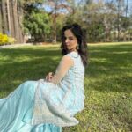 Palak Sindhwani Instagram - जो भी है सब मेरा तेरे हवाले कर दिया..🦋✨😇 . . Captured by - @singh_nandu11 . . #postoftheday #goodvibes #instamood #nature #instagood #ootd #traditional #fyp