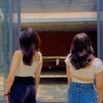 Palak Sindhwani Instagram - POV - Two best friends who are equally filmy! 👯‍♀️✨ . . #reelsinstagram #filmy #reelitfeelit #bollywood #dancereels #fyp #explore