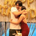 Palak Sindhwani Instagram - A night filled with love, laughter and fun! 🧚🏻‍♀️🥳 Thank you to each one of you for being there in your own beautiful way, Loved every single edit you guys made for me, the decoration my friends did, your precious time and energy, I appreciate all your efforts, Thank you so much, You all made my day so special!❤️✨😘 . . Location Courtesy - @stayscapeofficial PC - @the_pixeleyes Cake - @lucibellos_caffe HMU - @shine_and_shadow_ . . #birthdaypost #instamood #birthday #birthdaygirl #birthdaywishes #birthdaycake #explore #palaksindhwani