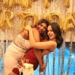Palak Sindhwani Instagram - A night filled with love, laughter and fun! 🧚🏻‍♀️🥳 Thank you to each one of you for being there in your own beautiful way, Loved every single edit you guys made for me, the decoration my friends did, your precious time and energy, I appreciate all your efforts, Thank you so much, You all made my day so special!❤️✨😘 . . Location Courtesy - @stayscapeofficial PC - @the_pixeleyes Cake - @lucibellos_caffe HMU - @shine_and_shadow_ . . #birthdaypost #instamood #birthday #birthdaygirl #birthdaywishes #birthdaycake #explore #palaksindhwani