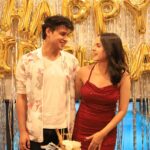 Palak Sindhwani Instagram - A night filled with love, laughter and fun! 🧚🏻‍♀️🥳 Thank you to each one of you for being there in your own beautiful way, Loved every single edit you guys made for me, the decoration my friends did, your precious time and energy, I appreciate all your efforts, Thank you so much, You all made my day so special!❤️✨😘 . . Location Courtesy - @stayscapeofficial PC - @the_pixeleyes Cake - @lucibellos_caffe HMU - @shine_and_shadow_ . . #birthdaypost #instamood #birthday #birthdaygirl #birthdaywishes #birthdaycake #explore #palaksindhwani