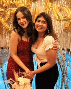 Palak Sindhwani Instagram - A night filled with love, laughter and fun! 🧚🏻‍♀️🥳 Thank you to each one of you for being there in your own beautiful way, Loved every single edit you guys made for me, the decoration my friends did, your precious time and energy, I appreciate all your efforts, Thank you so much, You all made my day so special!❤️✨😘 . . Location Courtesy - @stayscapeofficial PC - @the_pixeleyes Cake - @lucibellos_caffe HMU - @shine_and_shadow_ . . #birthdaypost #instamood #birthday #birthdaygirl #birthdaywishes #birthdaycake #explore #palaksindhwani