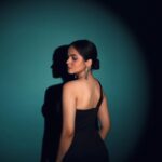 Palak Sindhwani Instagram - One for the grid! 🖤 PS - Birthday content will be dropping soon, Stay tuned! ✨ . . Shot by - @ghosh.01 HMU - @shine_and_shadow_ Outfit - @urbanic_in Studio - @photoadda999 . . #postoftheday #instamood #ootd #blackoutfit #instamood #explore #fyp #palaksindhwani