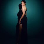 Palak Sindhwani Instagram - But let me fall madly for me first..🖤✨ . . Shot by - @ghosh.01 HMU - @shine_and_shadow_ Outfit - @urbanic_in Studio - @photoadda999 . . #birthdayweek #instafashion #ootd #black #explore #palaksindhwani #fyp #blessed