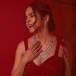 Palak Sindhwani Instagram - के रंग लगेया इश्क दा..❤️✨ . . Shot by - @ghosh.01 Retouched by - @artographybysagar HMU - @shine_and_shadow_ Styled by - @yash__shah1612 Lehenga - @kalighataindia Jwellery - @agsjewellery x @rimadidthat Studio - @photoadda999 . . #postoftheday #ethnicwear #redlehenga #weddingvibes #ootd #traditionalwear #explore #palaksindhwani