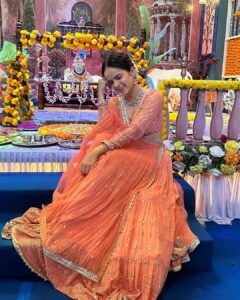 Palak Sindhwani Instagram - कृष्ण की महिमा
कृष्ण का प्यार
कृष्ण में श्रद्धा
कृष्ण से ही संसार..✨

जन्माष्टमी की शुभकामनाएं ! 🦚
.
.
#happyjanmashtami #krishna #krishnalove #instamood #ethnicwear #festivals #tmkoc #palaksindhwani