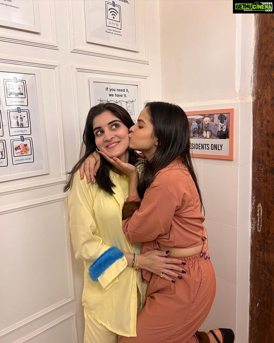 Palak Sindhwani Instagram - Sunday calls for a random feb Photo Dump! ❤️🧚🏻♀️🫰 The month of love we call it..💕 1. Went out on a dinner date with my pals 2. Inhale, Exhale 🧘♀️ 3. Celebrated galentine’s day with my favs @navika_kotia @palak.purswani 4. Tried thin crust pizza at home with Chandu @chandnimimic 5. Went out for @prachisingh2202 wedding shopping @virtiimehta 🫰 6. Shivratri event at @brahmakumaris ✨ 7. In our element with my hotties @sunayanaf @hasmukhi 8. went for Go karting @smaaash_live 9. What is yours will come to you in the right time..Waheguru ji! ♾️ 10. Sukoon 🌊 . . #february #photodump #instamood #blessed #fyp #explore #palaksindhwani